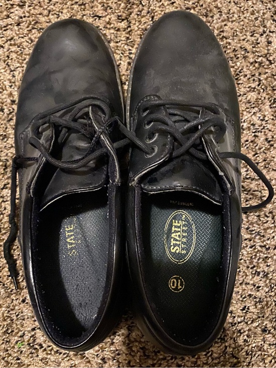 Men\'s Black Lace-Up Oxford Shoe